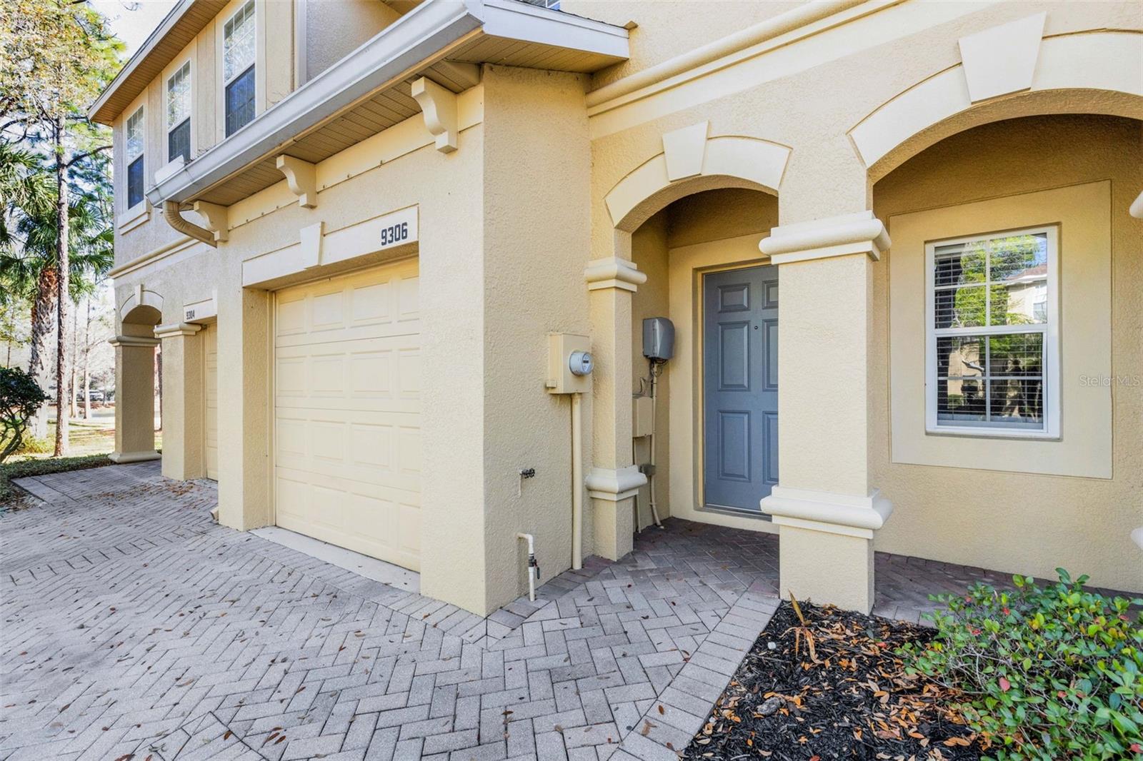 RIVER WALK - Residential Lease