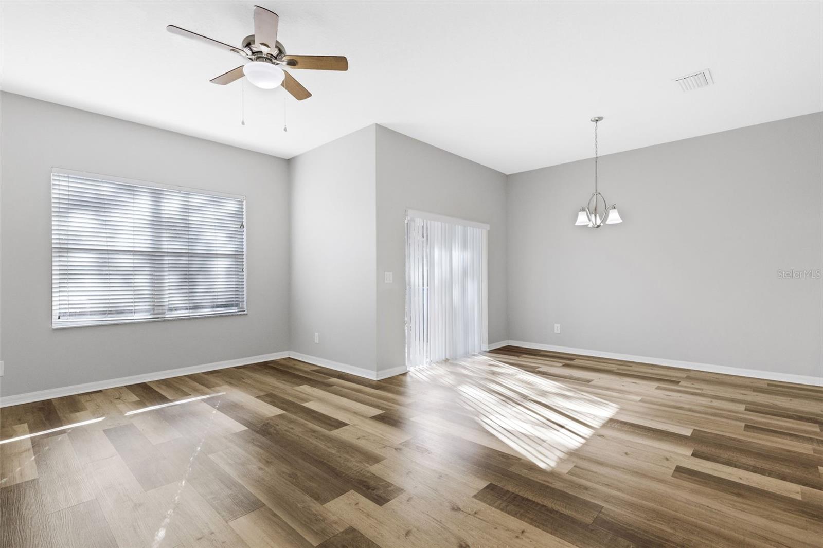 RIVER WALK - Residential Lease