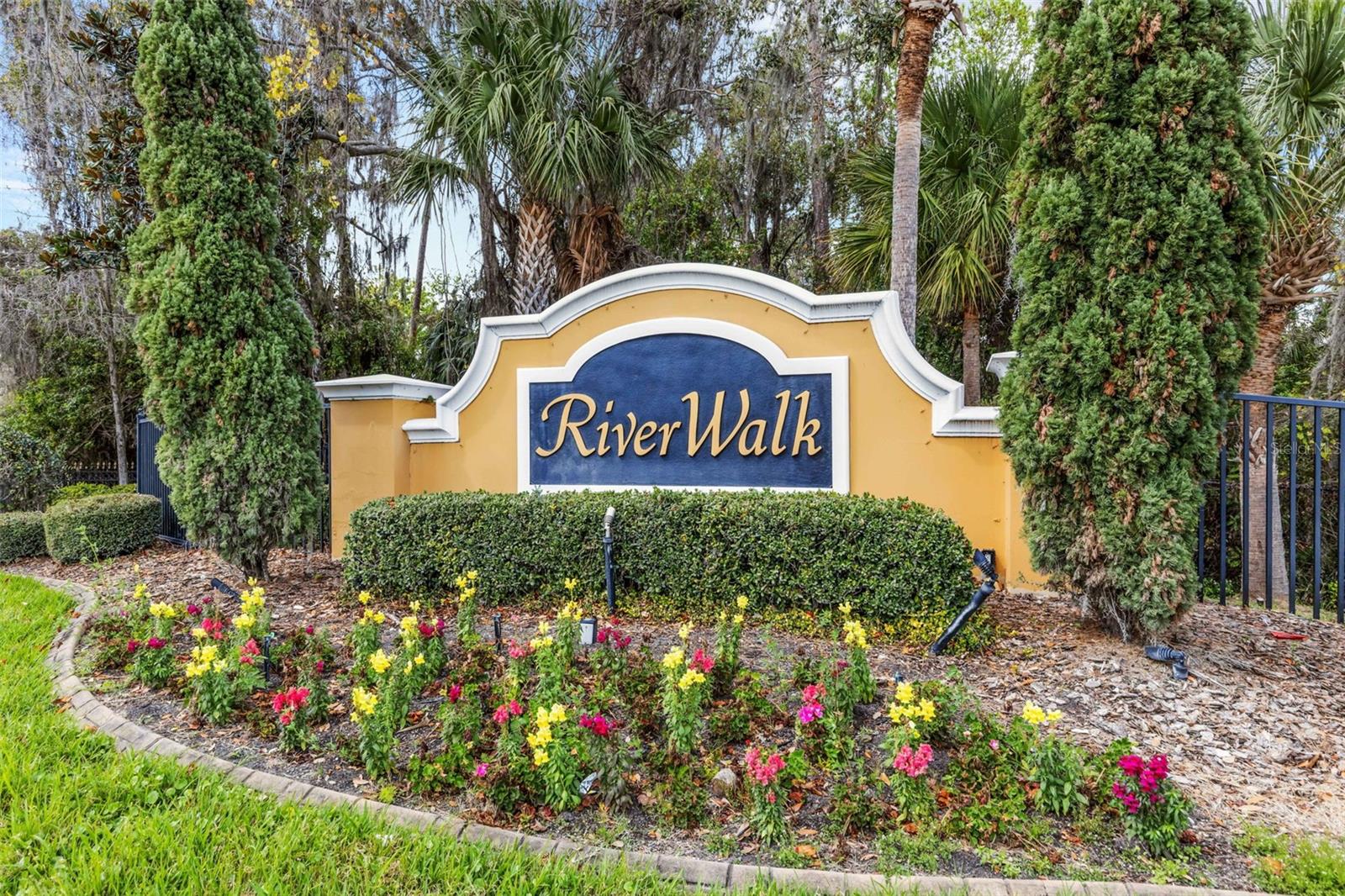 RIVER WALK - Residential Lease