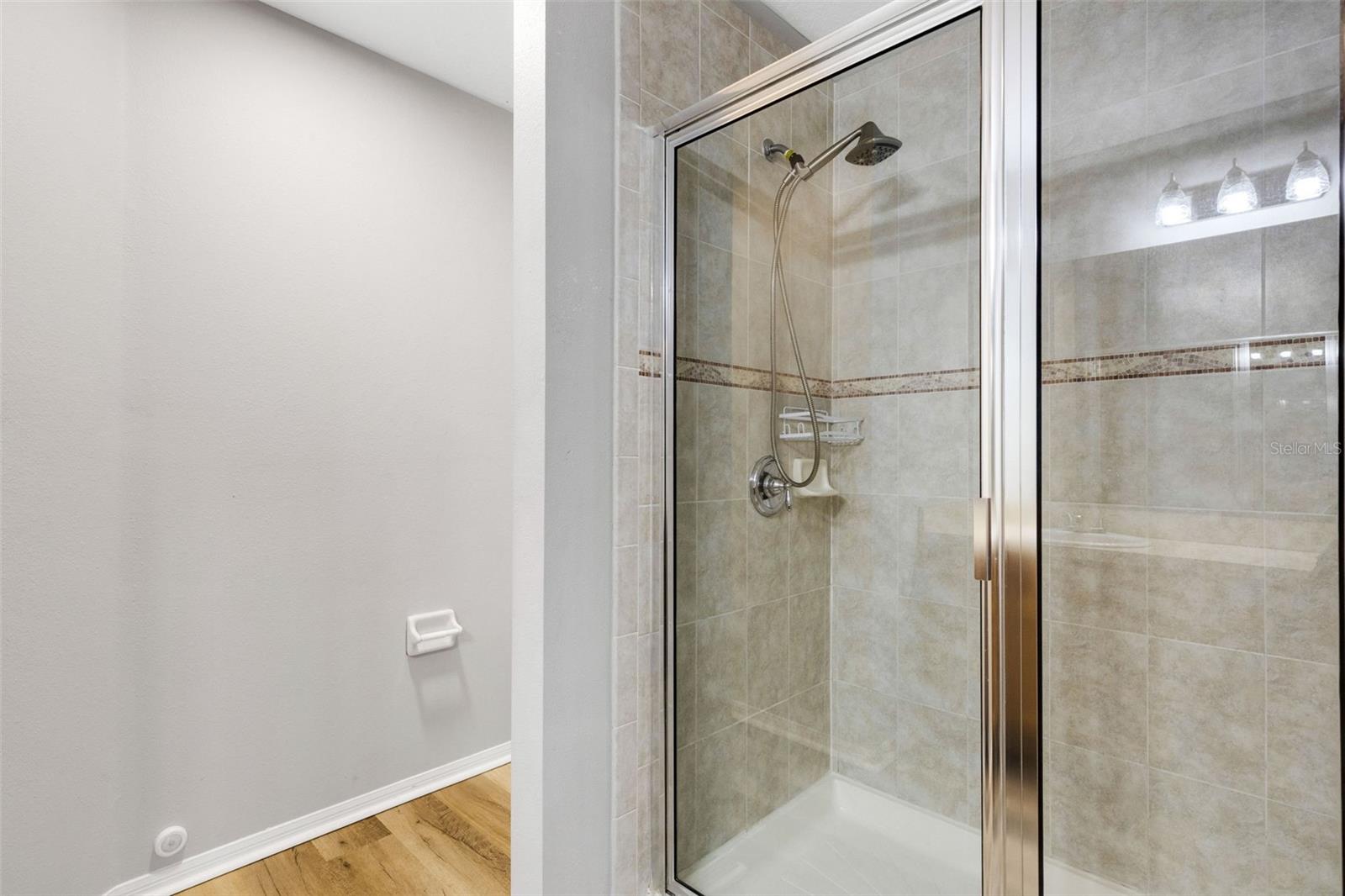 RIVER WALK - Residential Lease