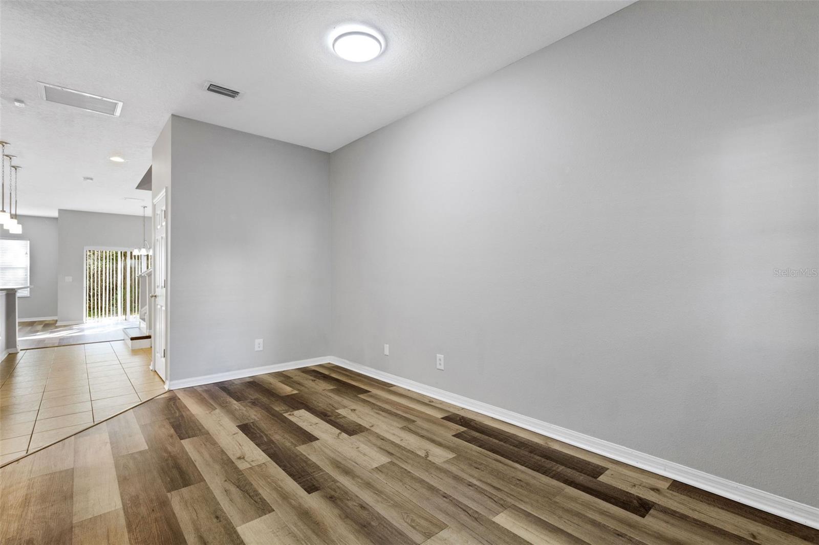 RIVER WALK - Residential Lease