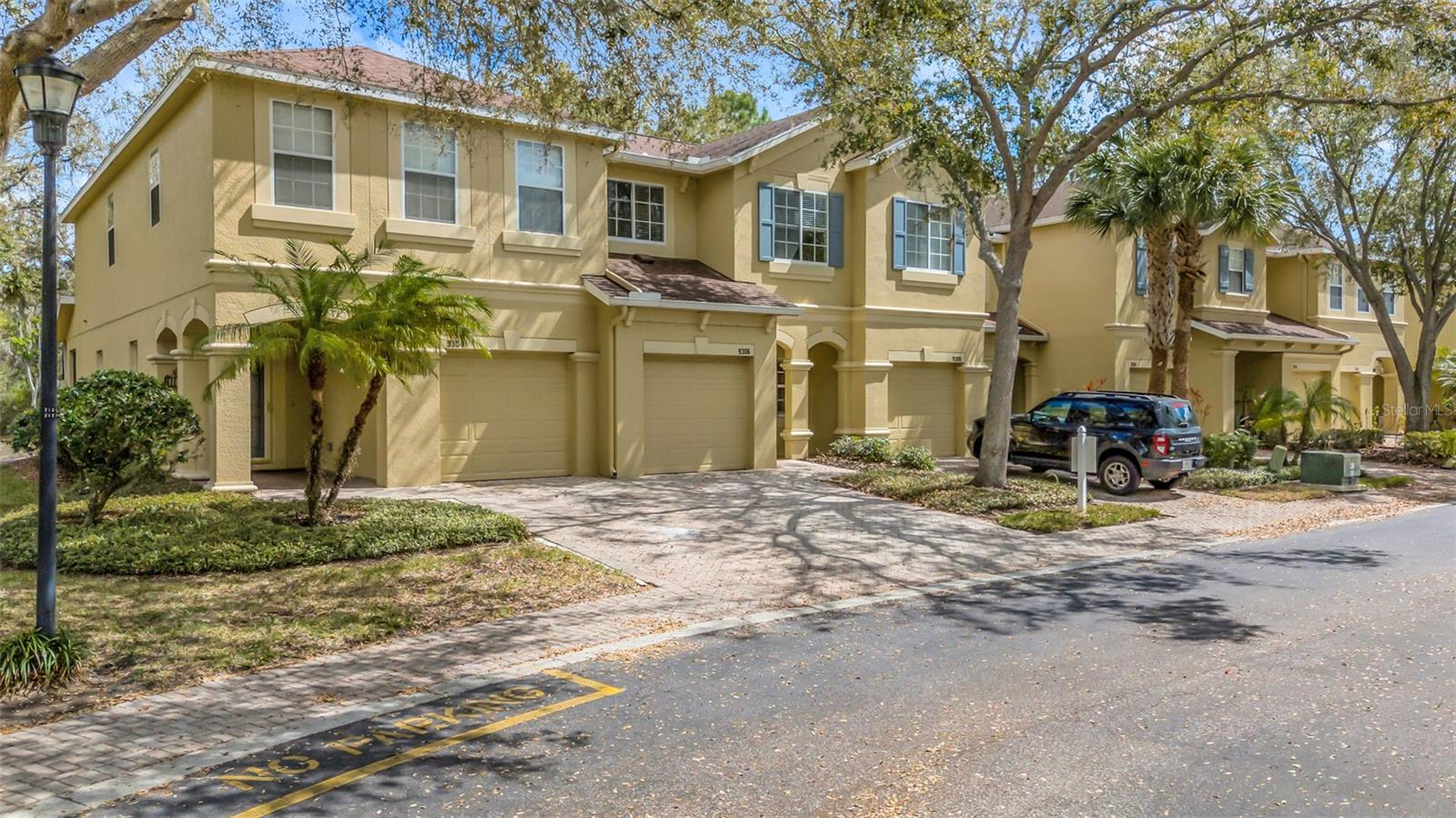 RIVER WALK - Residential Lease