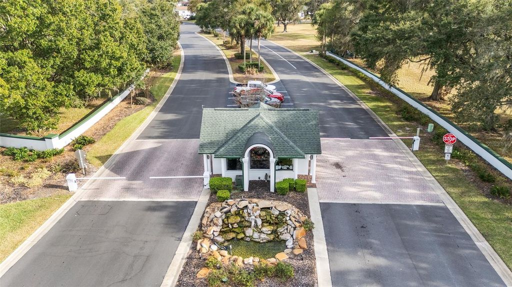 Photo of 13798 SW 111th Avenue, Dunnellon, FL 34432 (MLS # OM714251)