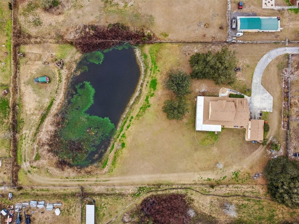 Photo of 2921 Lampp Road, Plant City, FL 33565 (MLS # TB8481366)