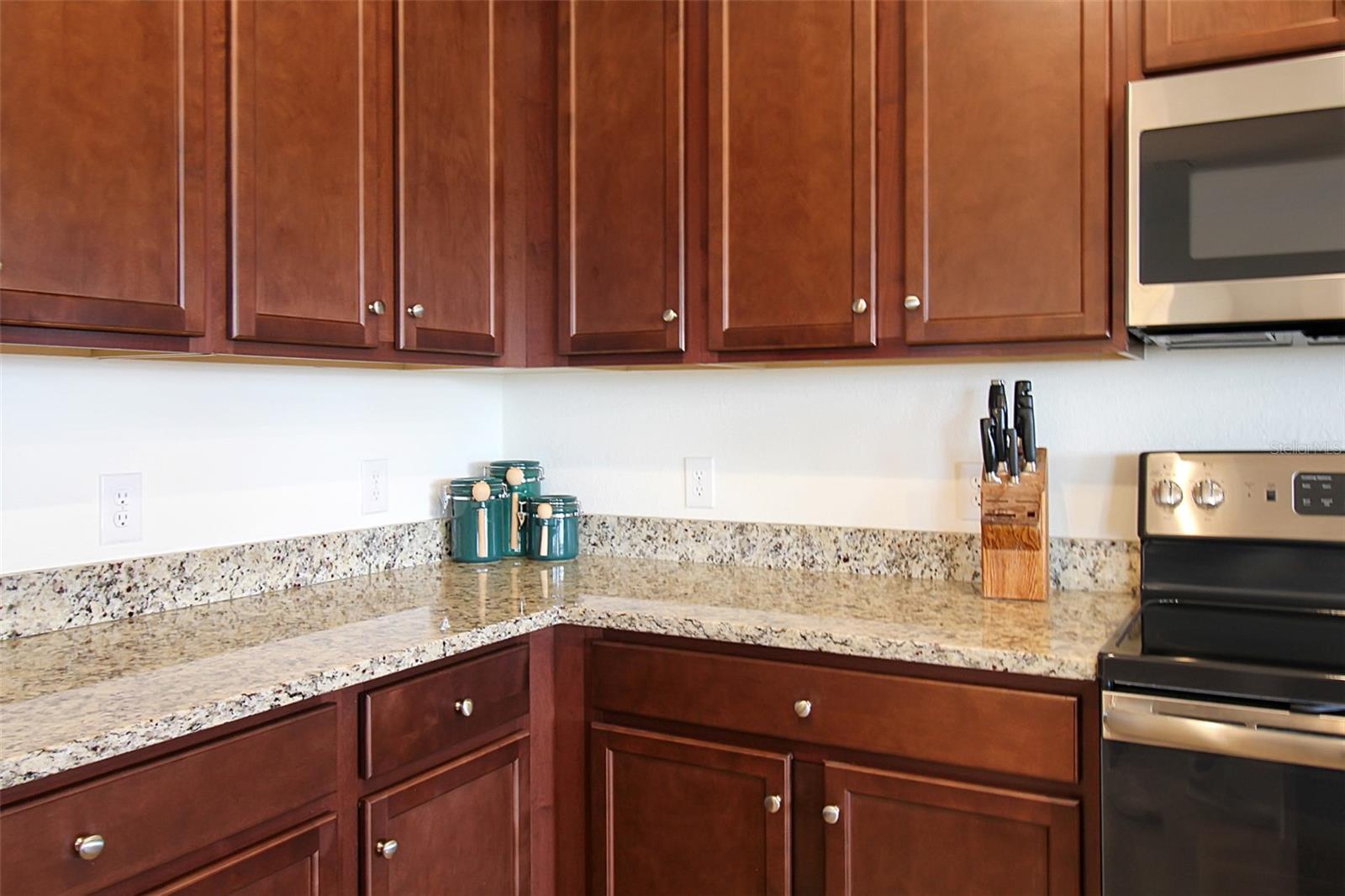 TERRACE III AT LAKEWOOD NATIONAL PH I - Residential Lease