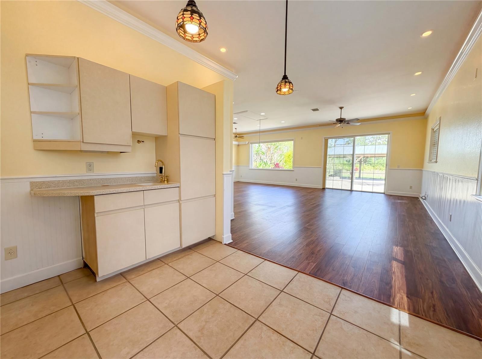 BAY VISTA BLVD - Residential