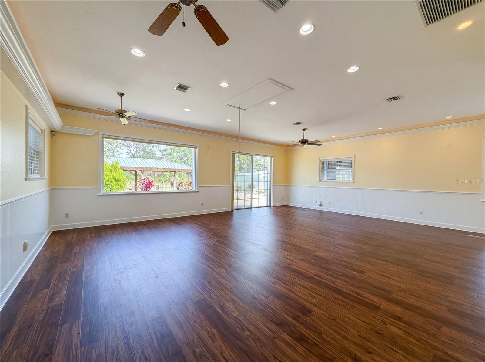 BAY VISTA BLVD - Residential