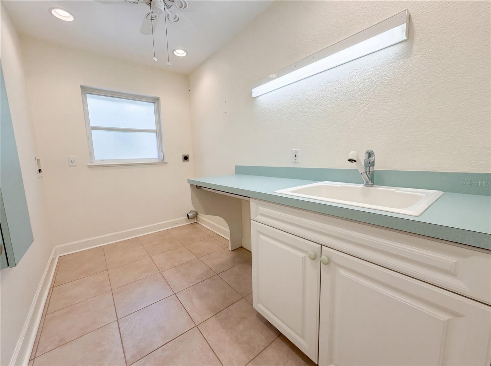 BAY VISTA BLVD - Residential