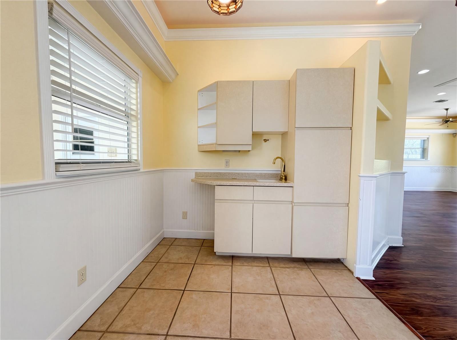 BAY VISTA BLVD - Residential