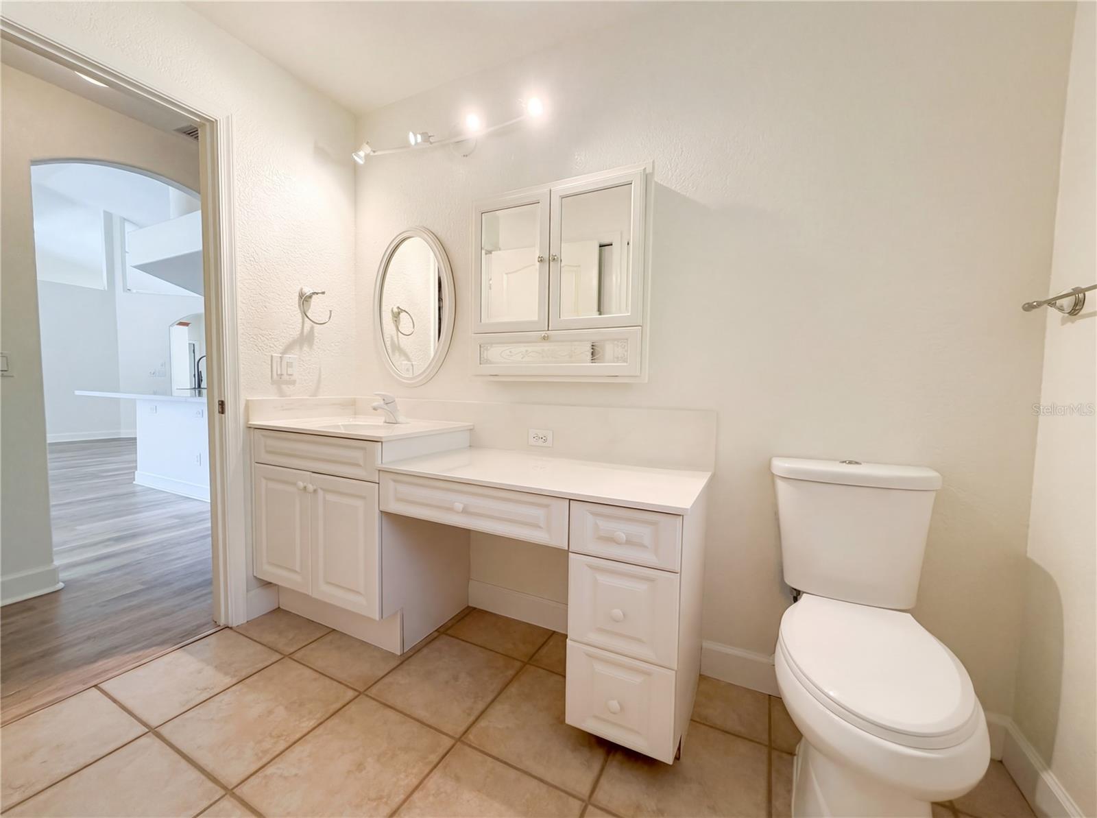 BAY VISTA BLVD - Residential