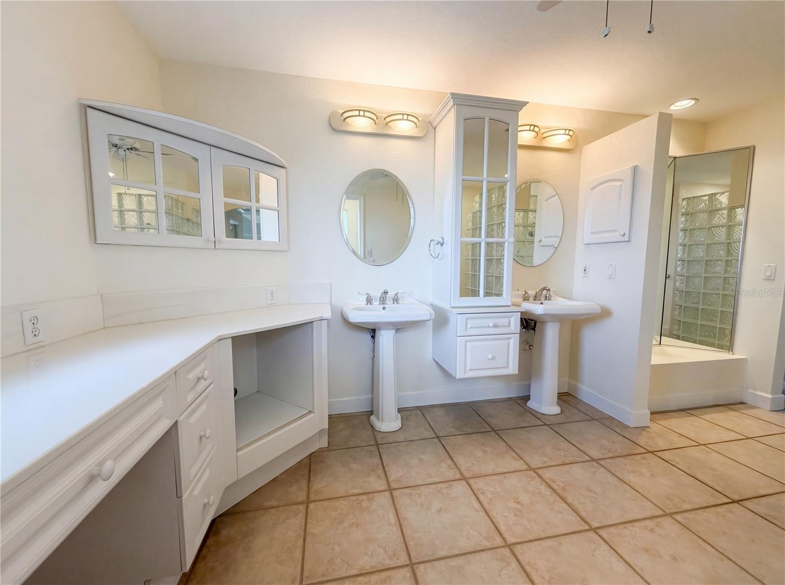 BAY VISTA BLVD - Residential