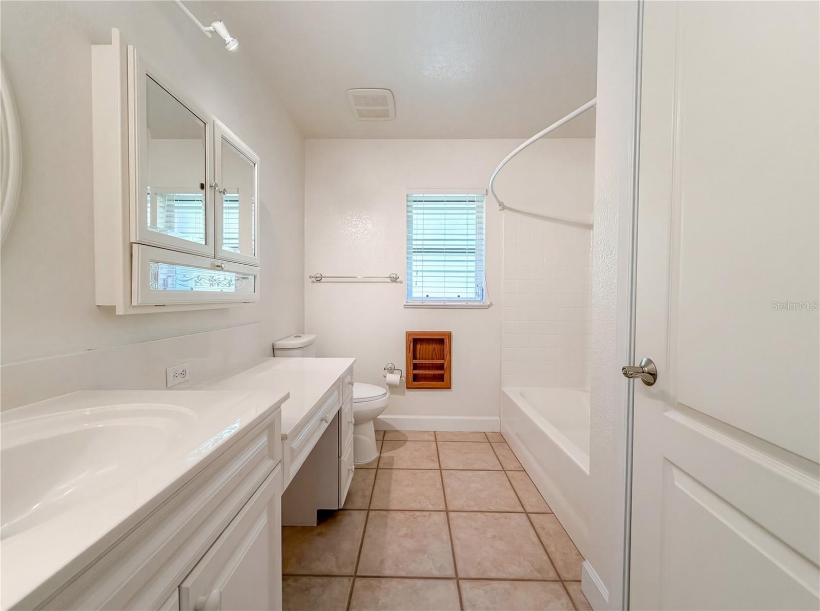 BAY VISTA BLVD - Residential