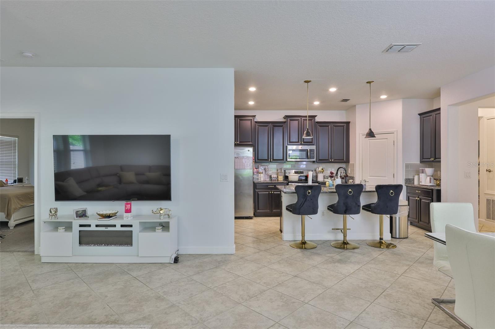 ENCLAVE AT BOYETTE PH 2 - Residential Lease