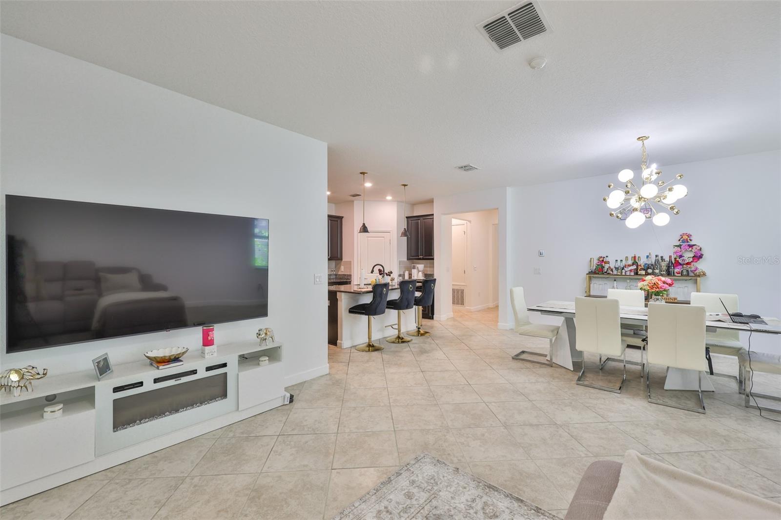 ENCLAVE AT BOYETTE PH 2 - Residential Lease