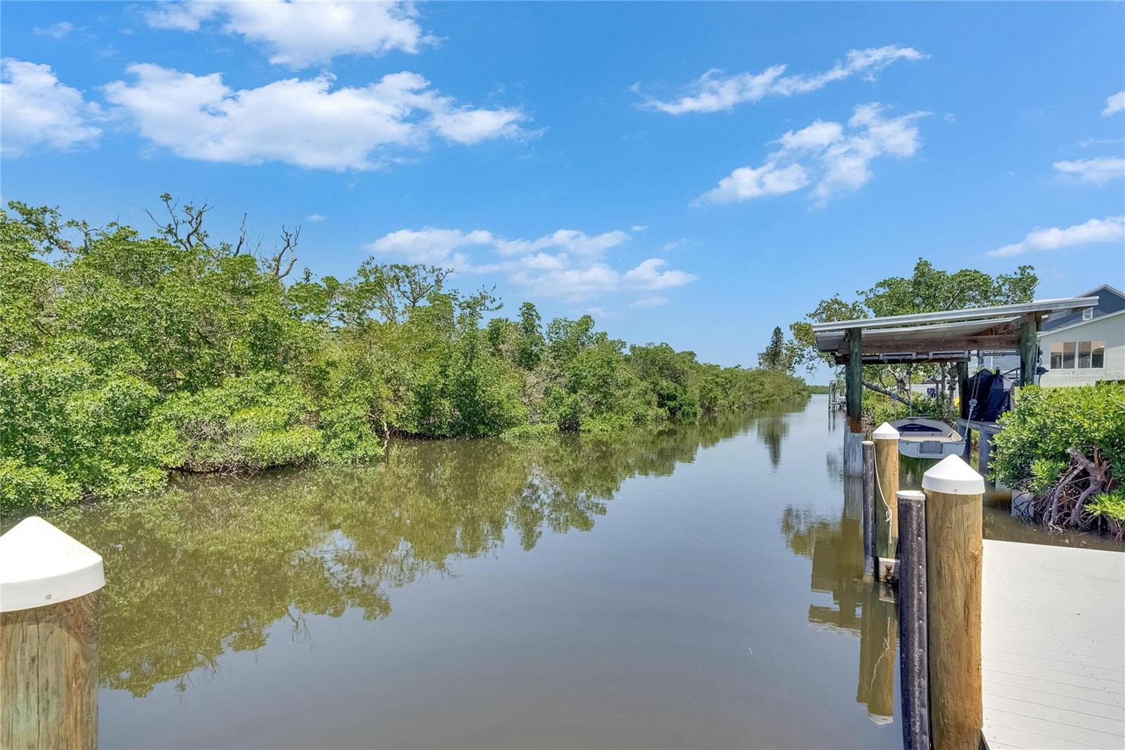 825 SEABREEZE DRIVE