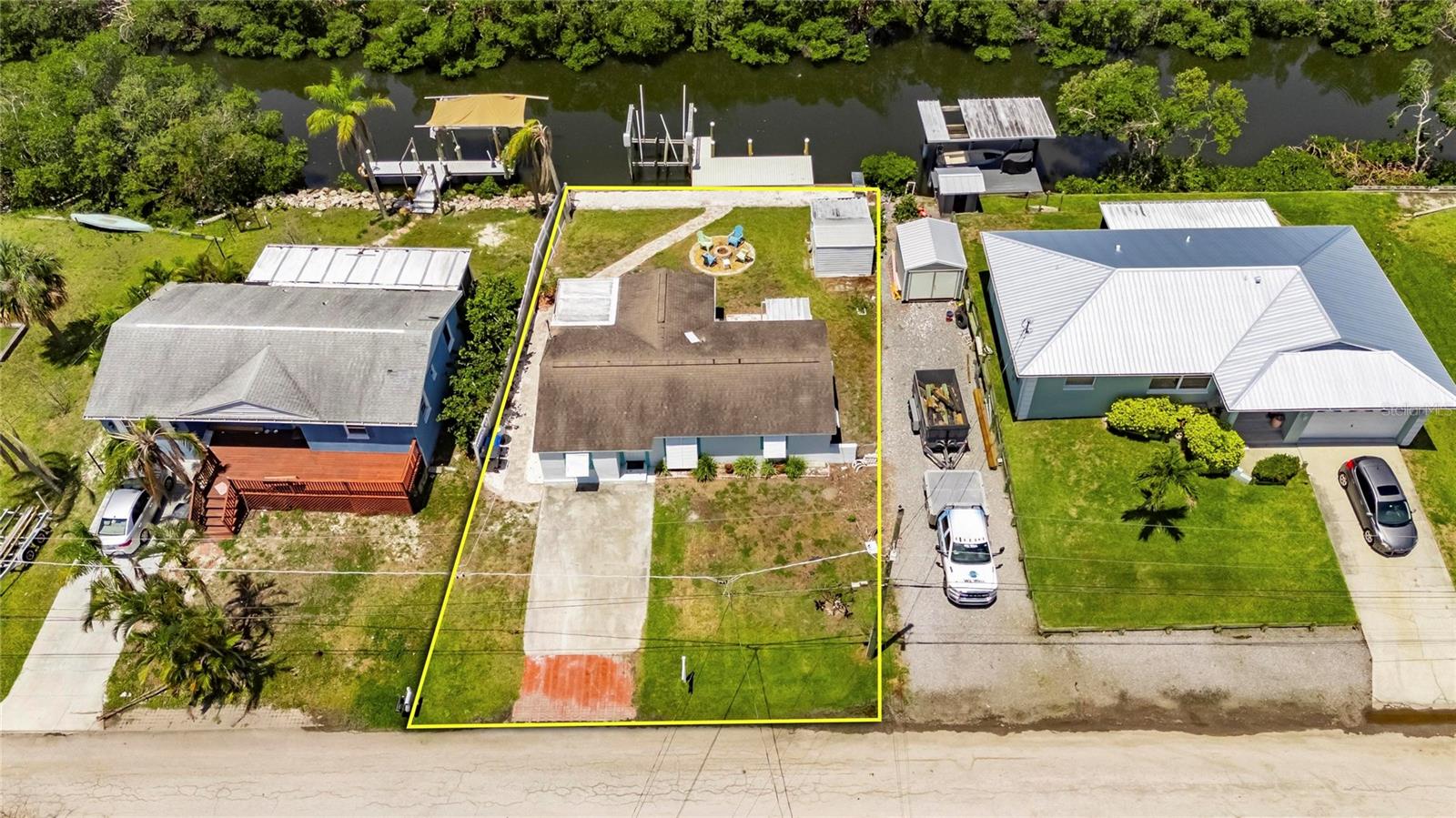 825 SEABREEZE DRIVE