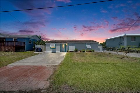 825 SEABREEZE DRIVE RUSKIN FL 33570