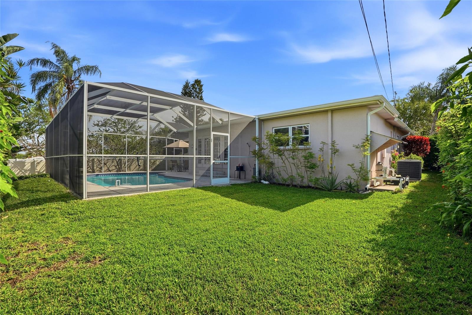 YELLOW BANKS GROVE 3RD ADD - Residential