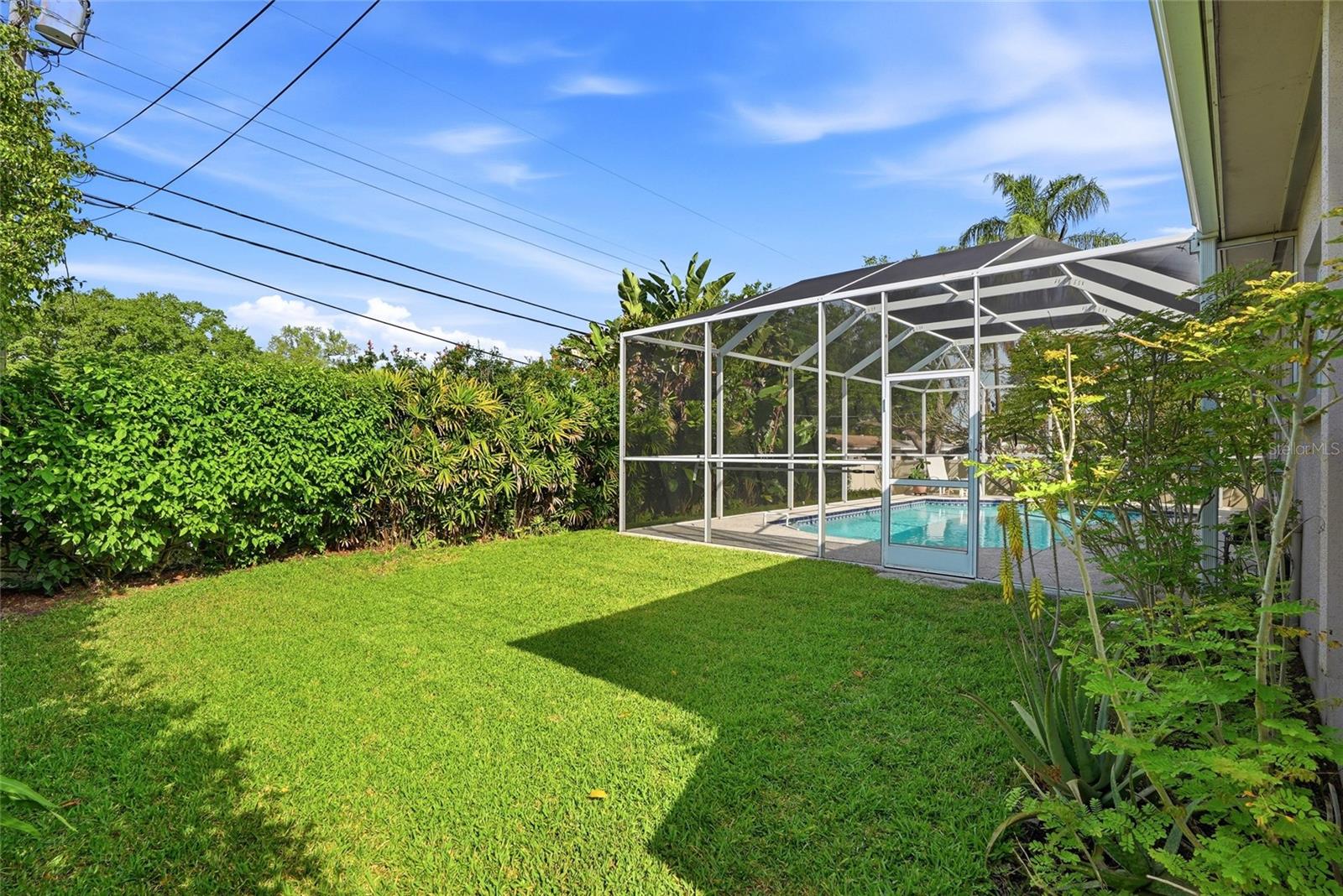 YELLOW BANKS GROVE 3RD ADD - Residential