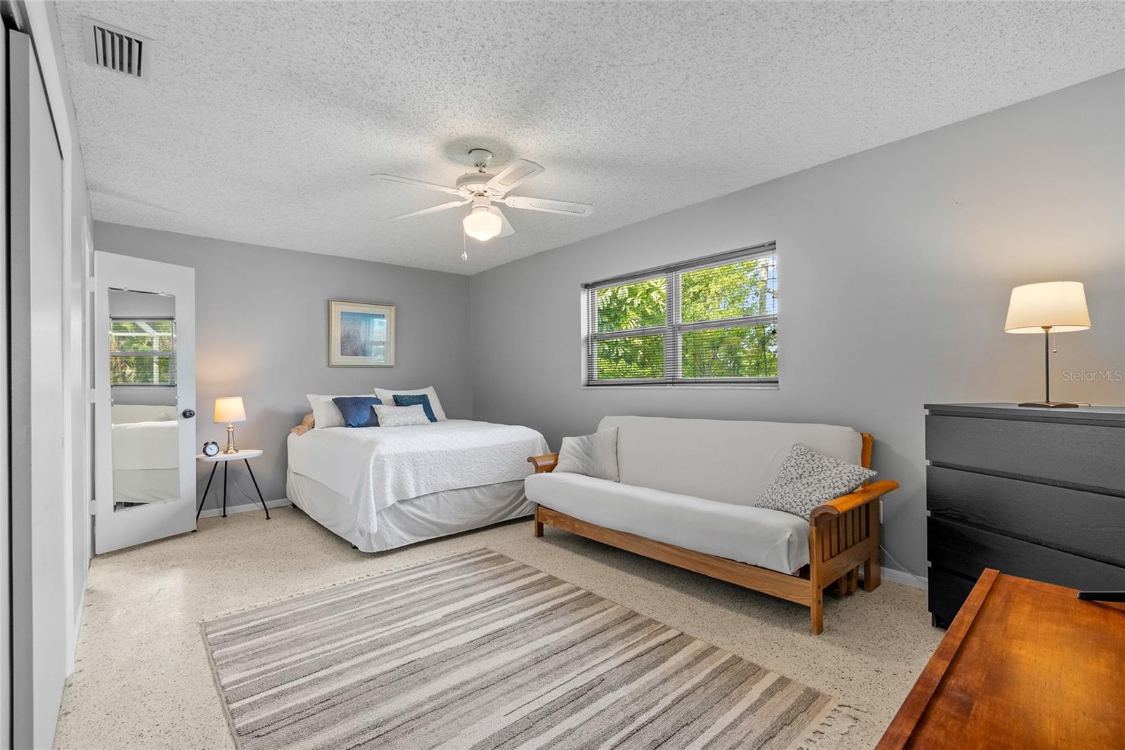 YELLOW BANKS GROVE 3RD ADD - Residential