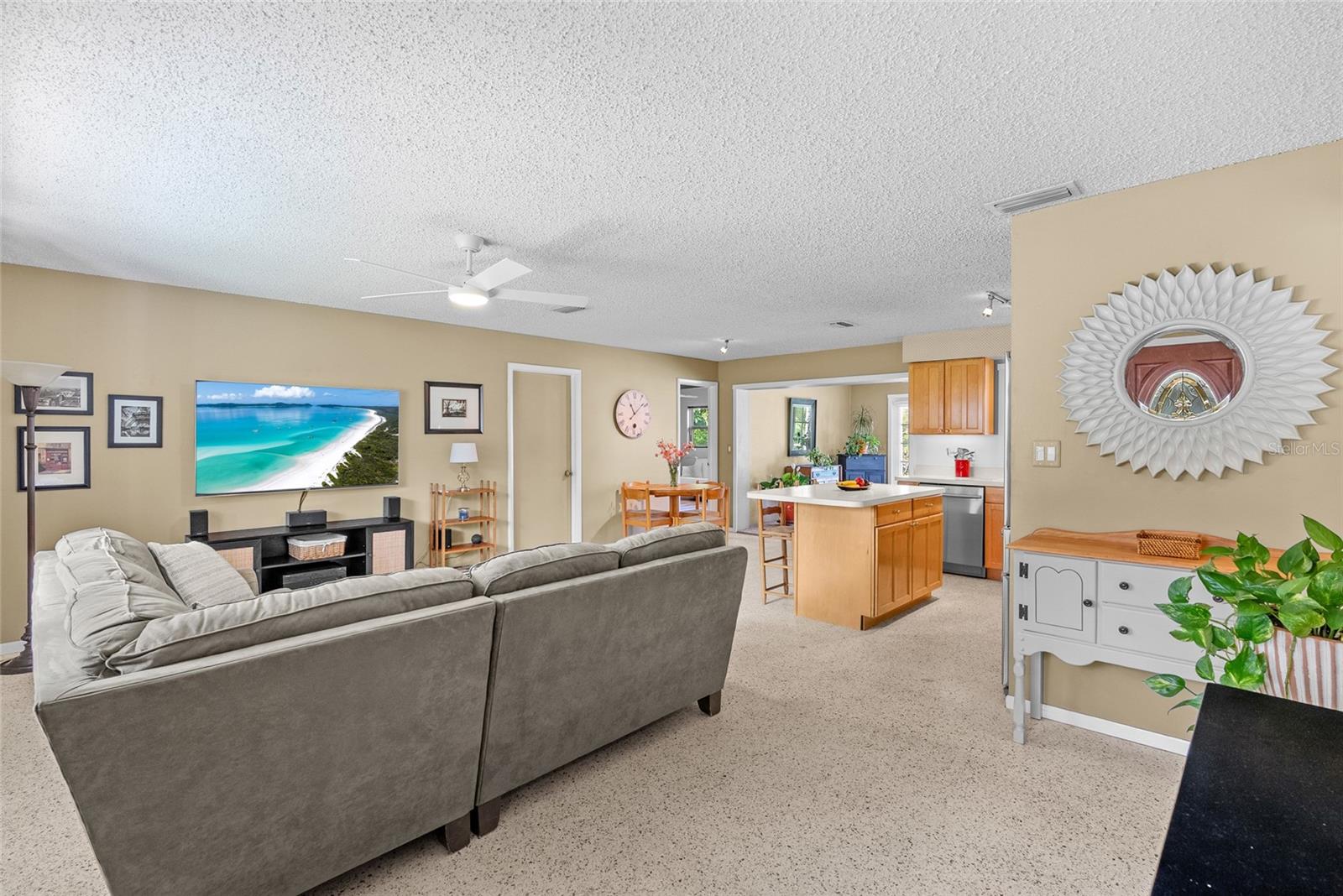 YELLOW BANKS GROVE 3RD ADD - Residential