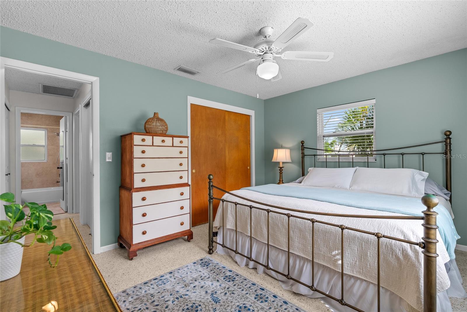 YELLOW BANKS GROVE 3RD ADD - Residential