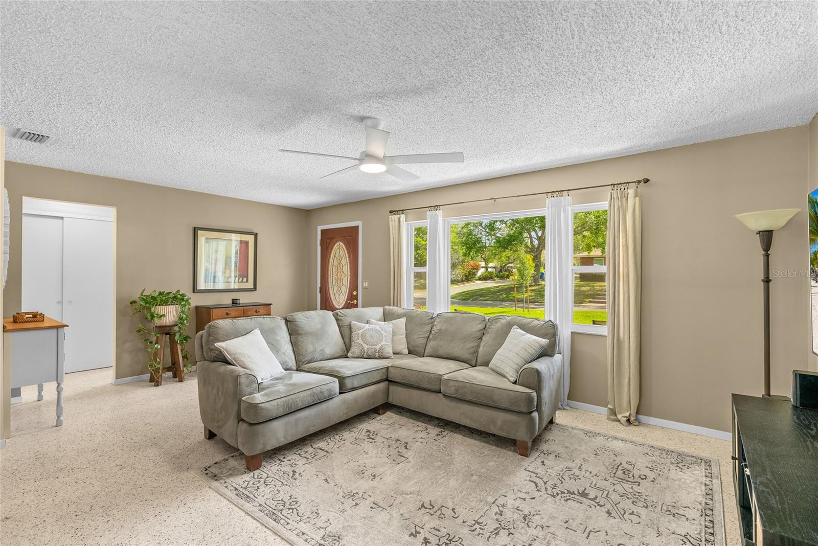 YELLOW BANKS GROVE 3RD ADD - Residential