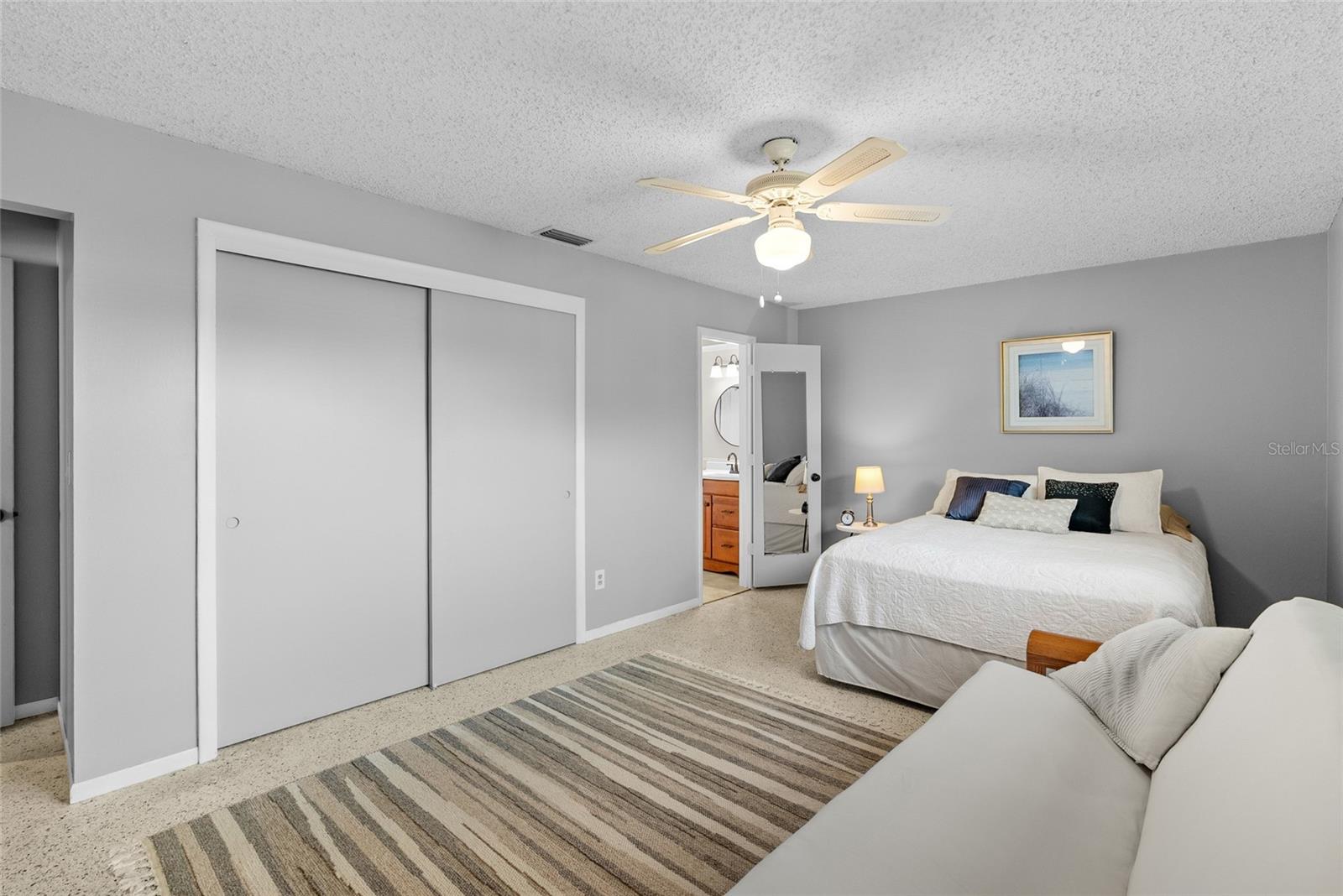 YELLOW BANKS GROVE 3RD ADD - Residential