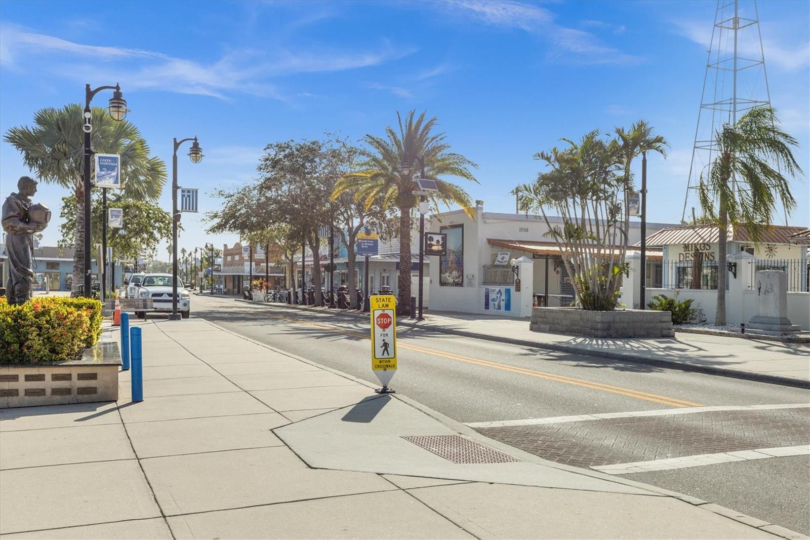 GREEN DOLPHIN PARK CONDO - Residential