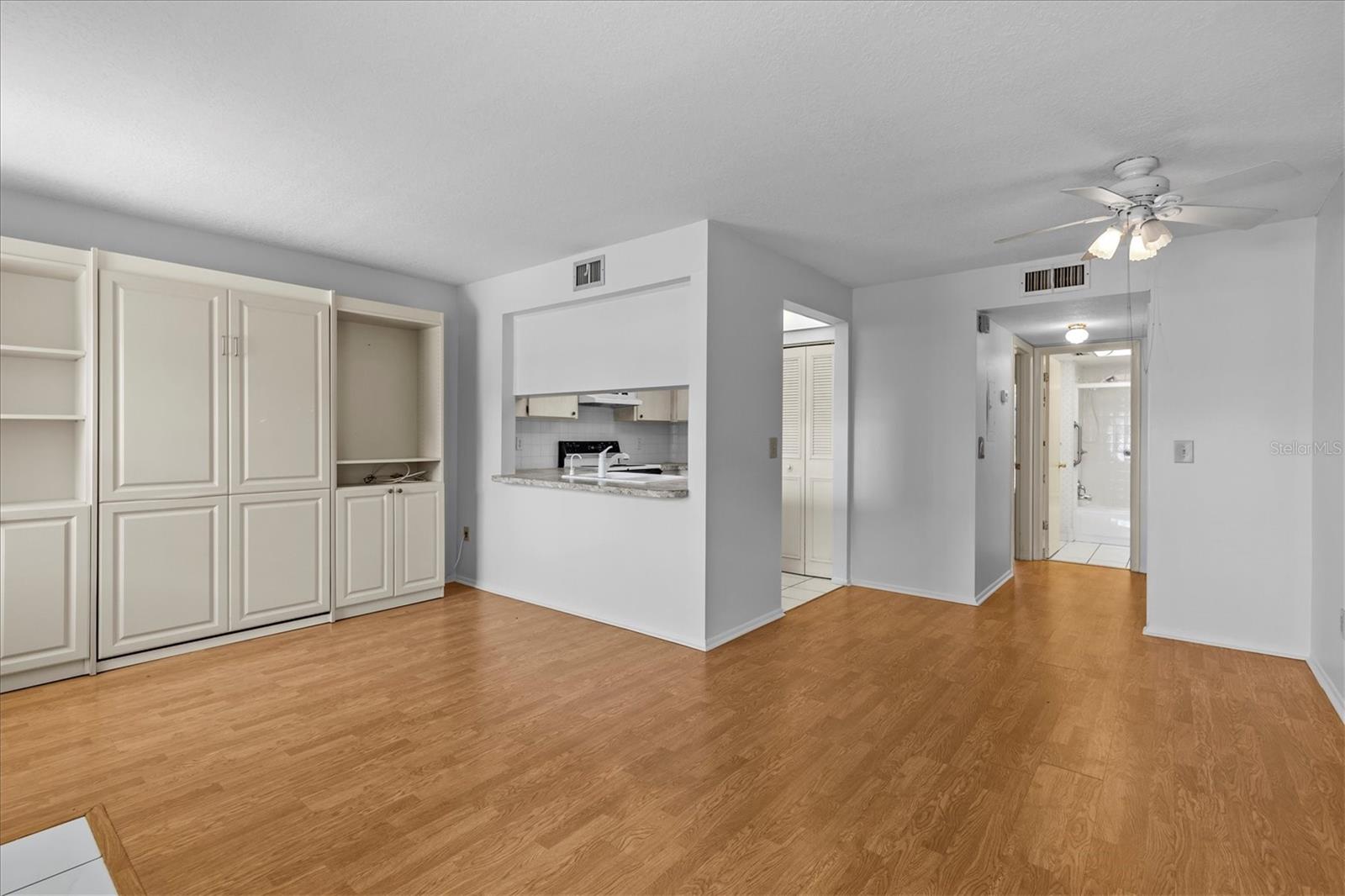 GREEN DOLPHIN PARK CONDO - Residential