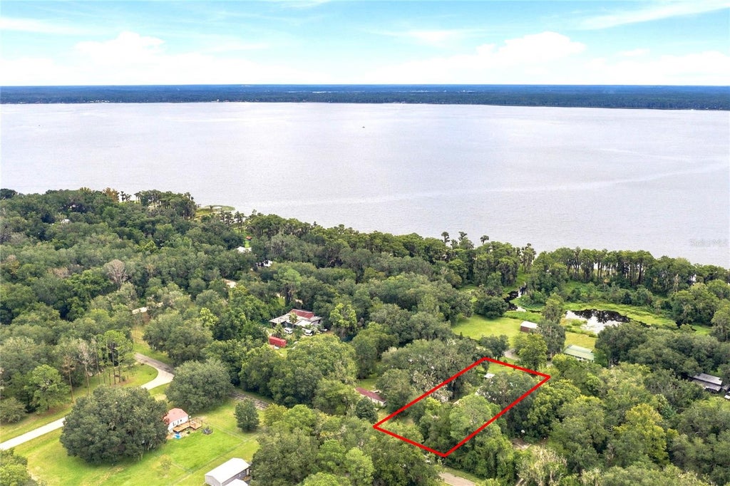 Photo of 7217 NE 221st Street, Melrose, FL 32666 (MLS # GC543118)