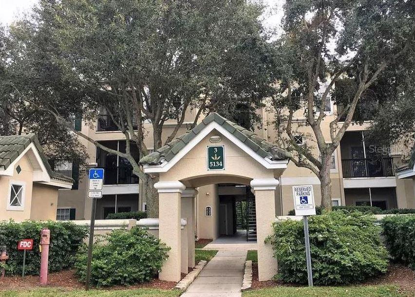 SERENADE ON PALMER RANCH - Residential Lease