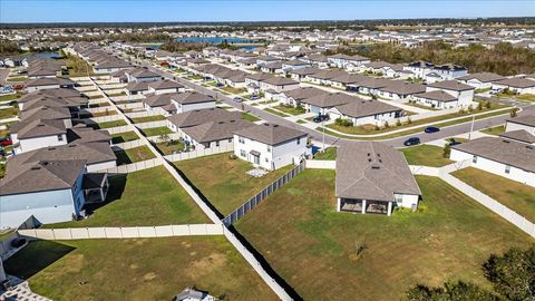 A home in LAKELAND