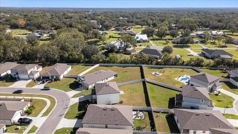 A home in LAKELAND