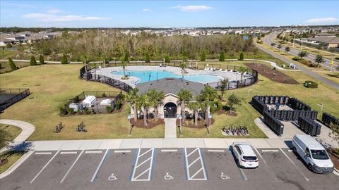 A home in LAKELAND