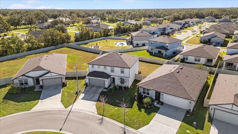 A home in LAKELAND