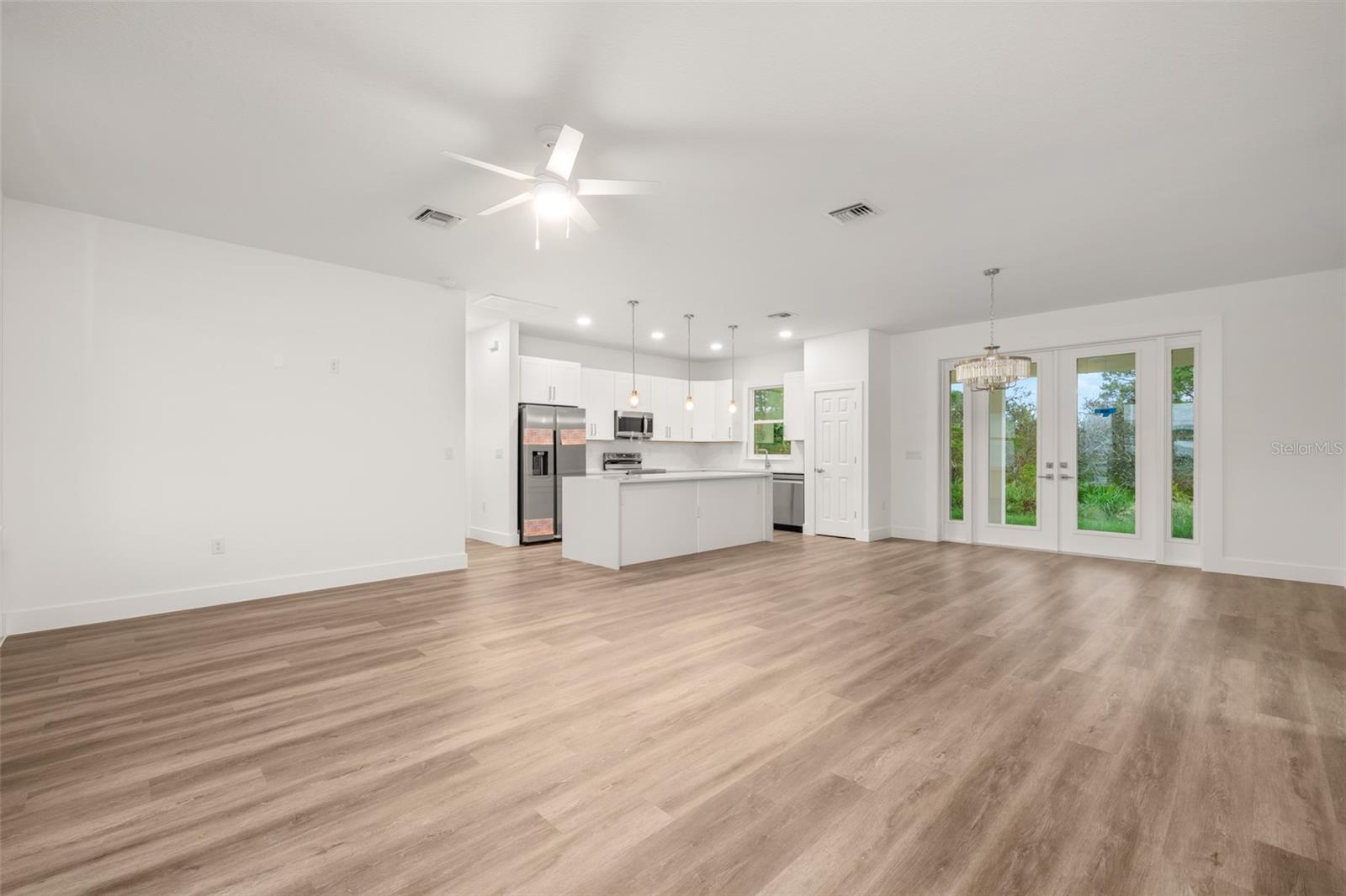 SEBRING COUNTRY ESTATE SEC 03 - Residential
