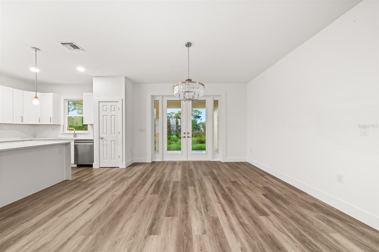 SEBRING COUNTRY ESTATE SEC 03 - Residential