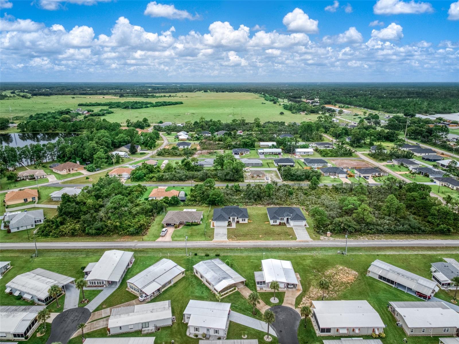 SEBRING COUNTRY ESTATE SEC 03 - Residential