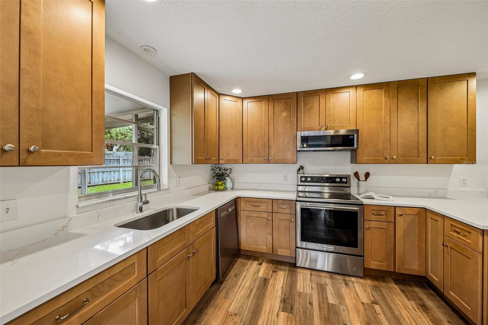 1519 GLASTONBERRY ROAD