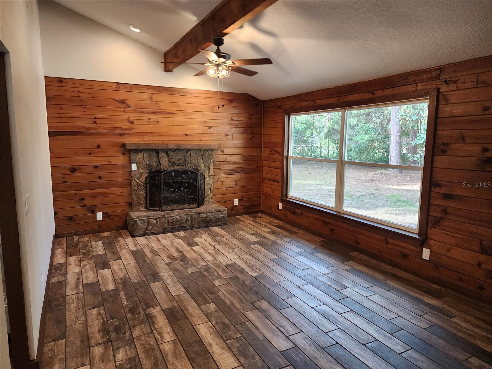 WEKIVA RIVER ACRES - Residential