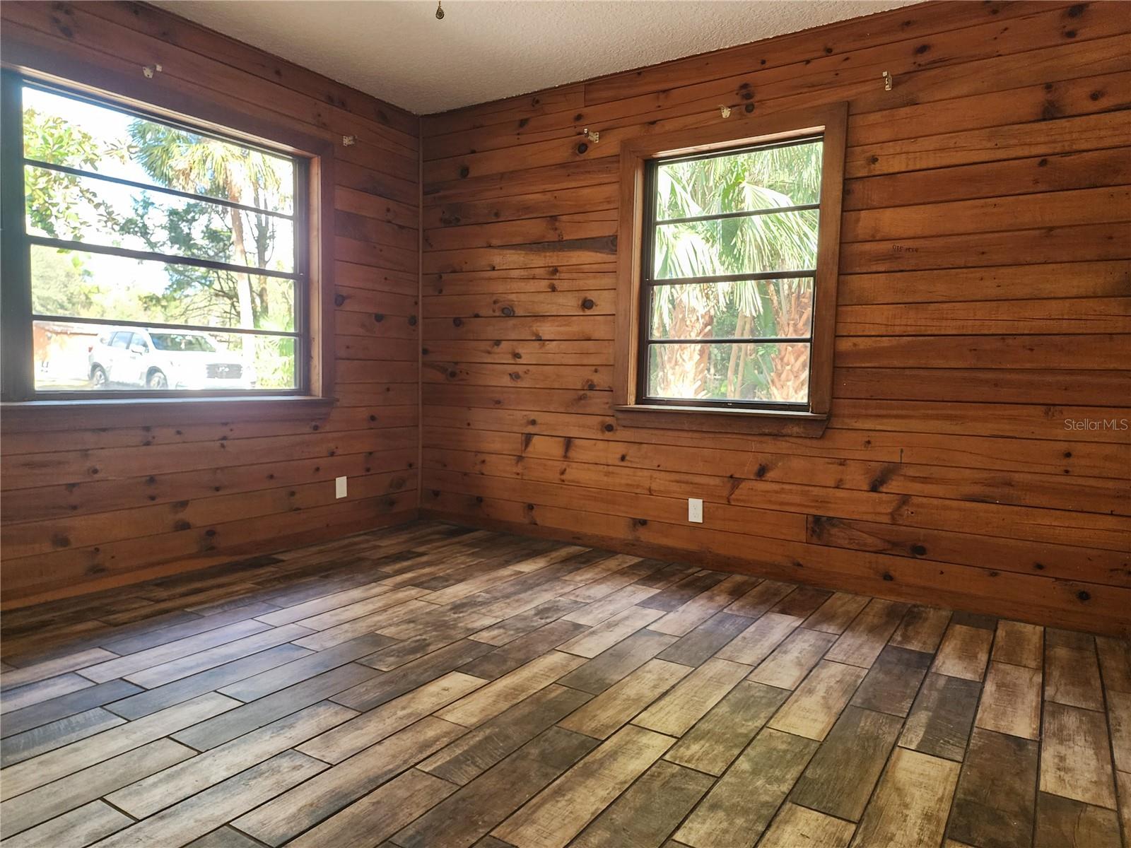 WEKIVA RIVER ACRES - Residential