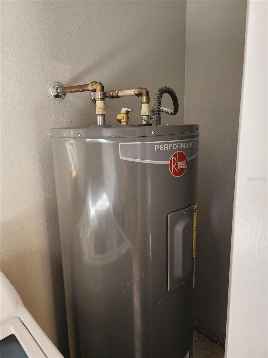 WEKIVA RIVER ACRES - Residential