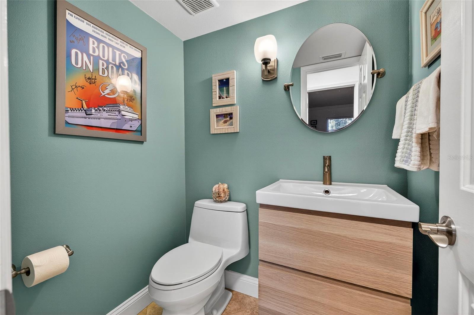 WATERMARK CONDO - Residential