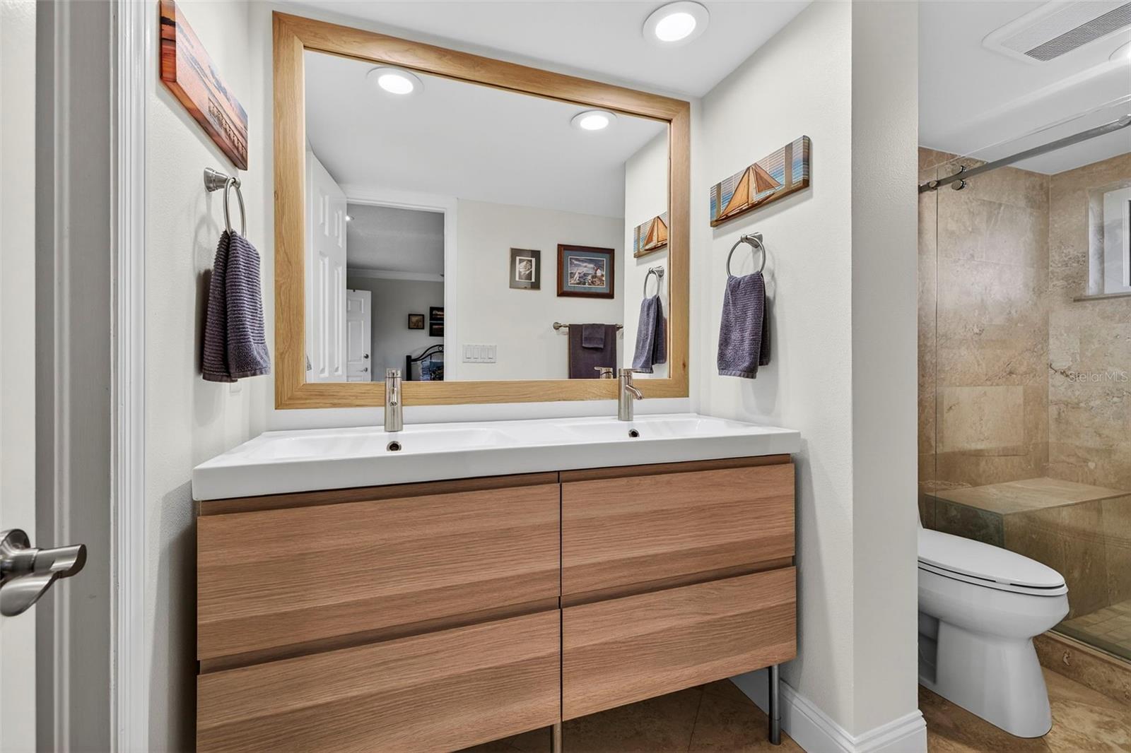 WATERMARK CONDO - Residential