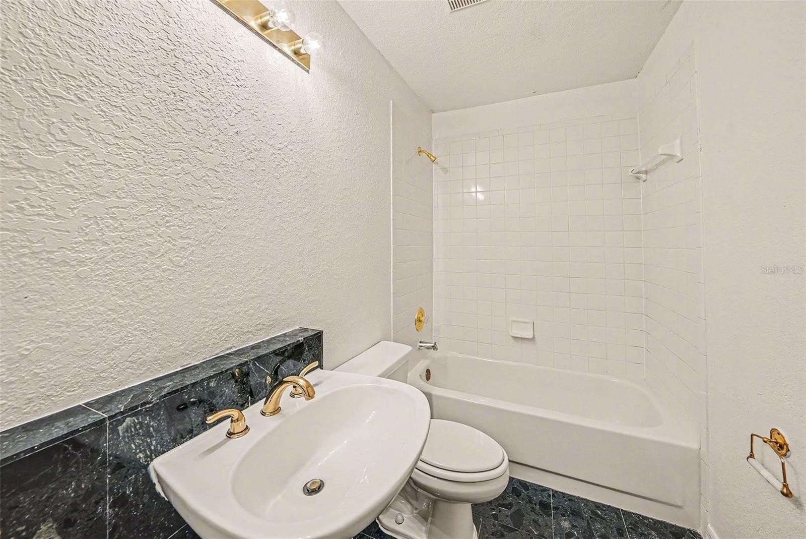 BRENTWOOD PARK - Residential