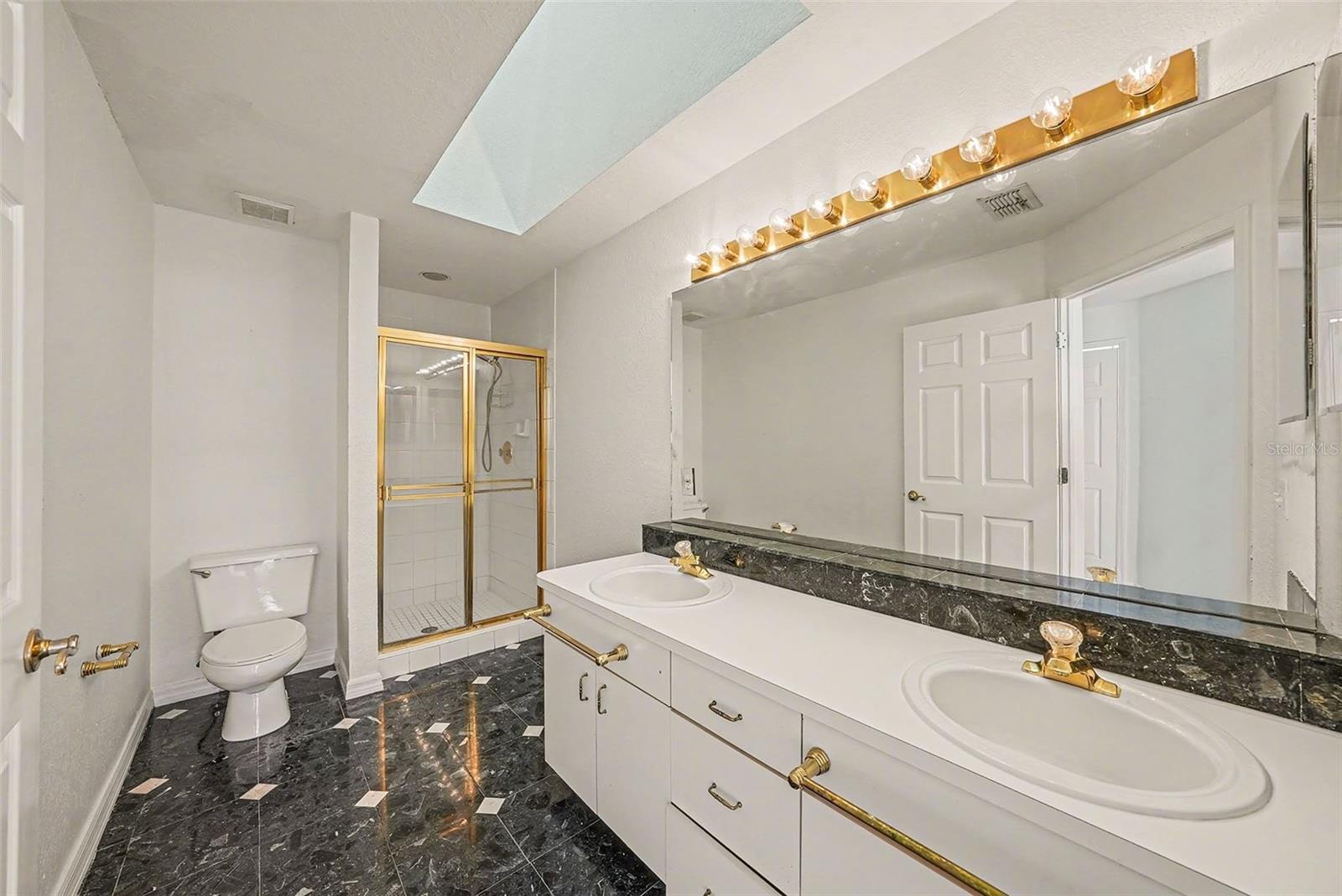 BRENTWOOD PARK - Residential