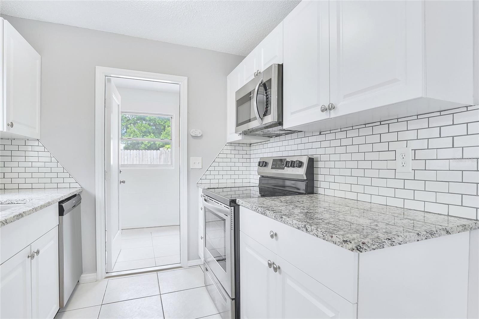 ROYAL ESTATES - Residential Lease