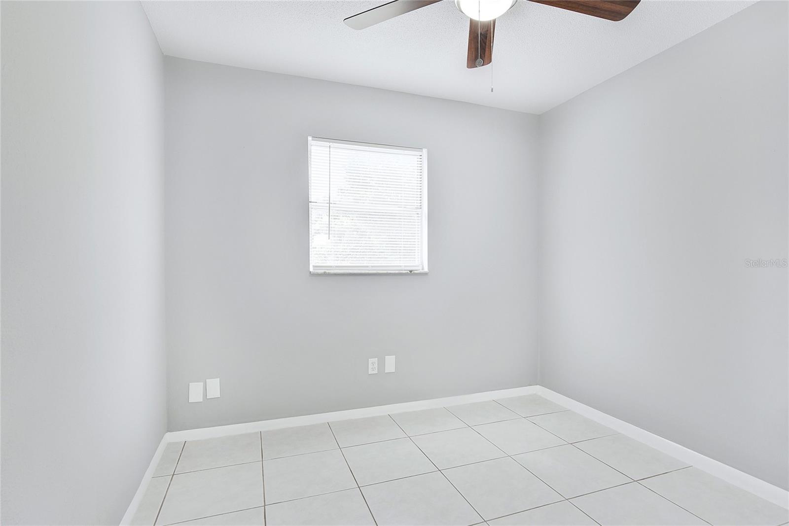 ROYAL ESTATES - Residential Lease