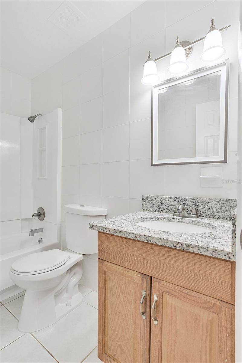 ROYAL ESTATES - Residential Lease